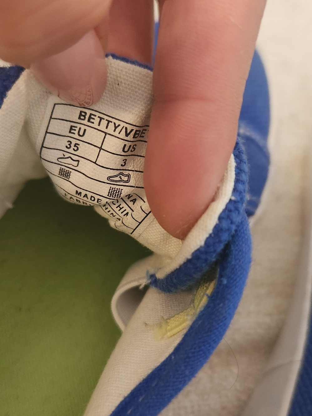 Levi’s Betty/Vee Blue Canvas Sneakers Kids US 3 / EU 35 - Picture 8 of 10